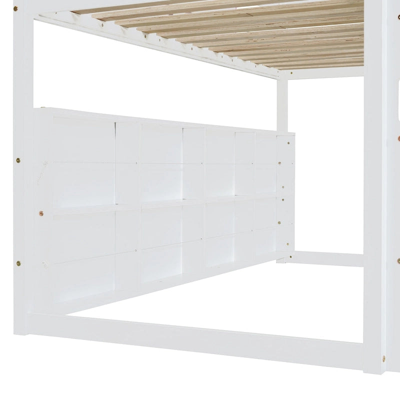 Hochbett aus Holz für zwei Personen mit hausförmigem Gestell und Zelt