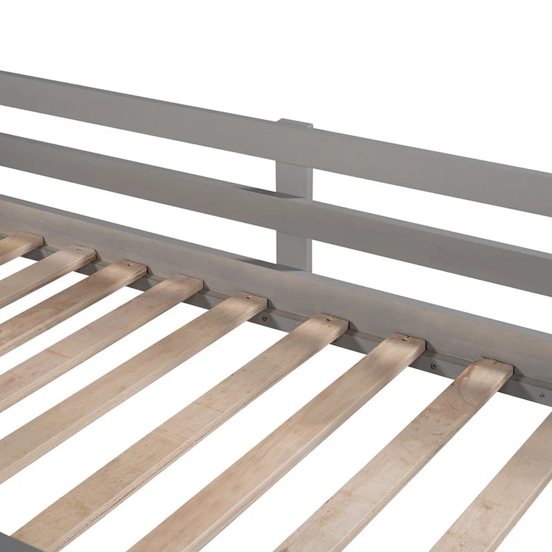 Hochbett für zwei Personen mit Rutsche