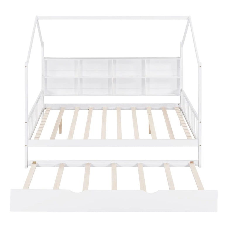 Wit houten kinderbed in huisstijl met uitschuifbed en plank