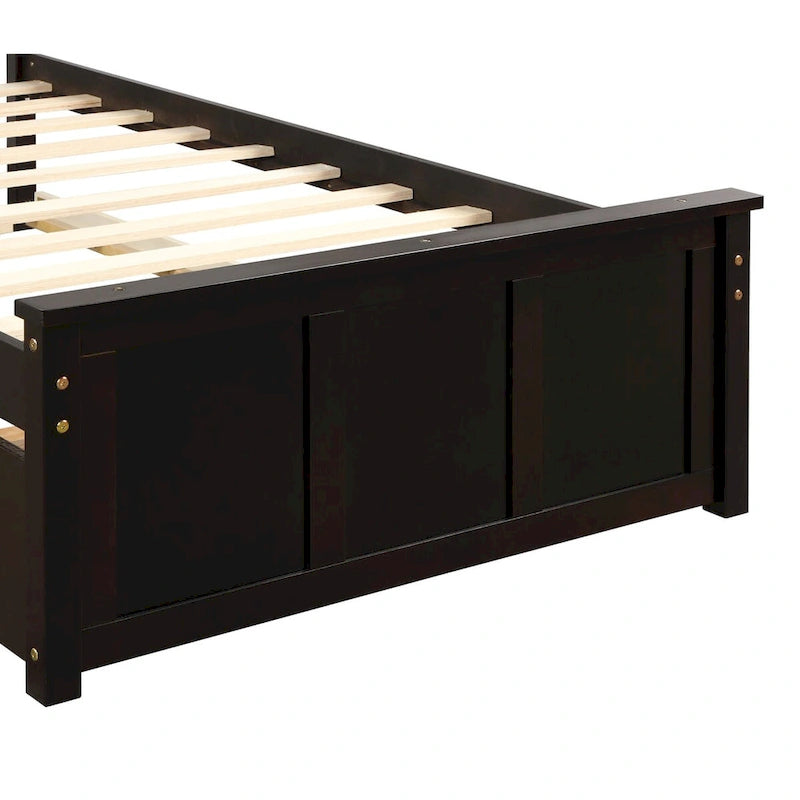 Bett mit Liegefläche für zwei Personen und ausziehbarem Unterbett, aus Massivholz gefertigt, mit platzsparendem Design